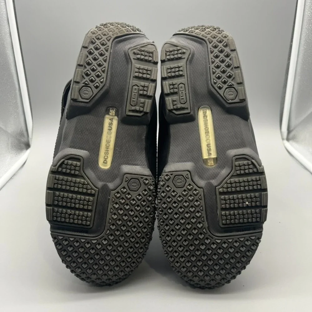 DC Core Allegiance Snowboarding Boots Size 9.5 Mens